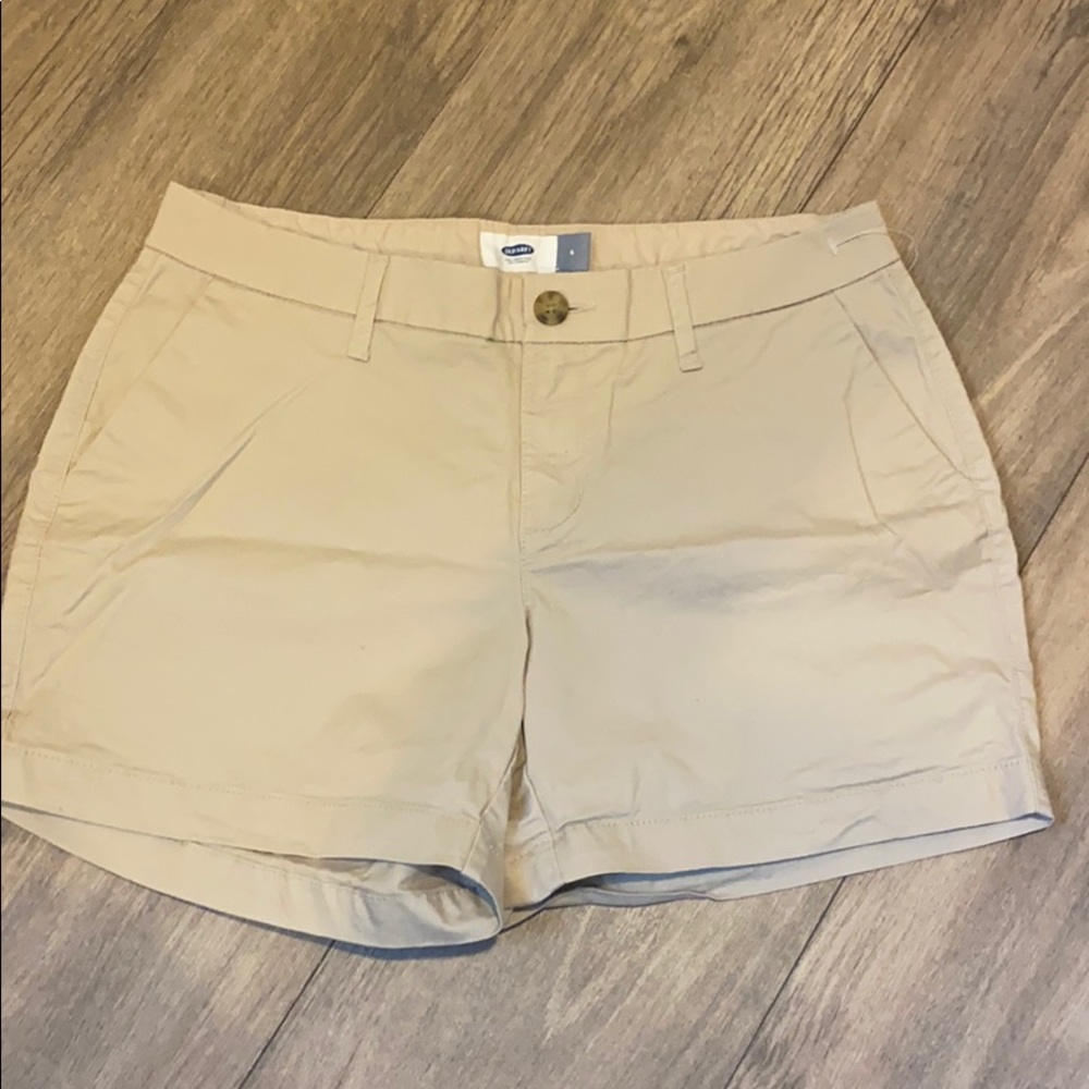 Old Navy Khaki Short